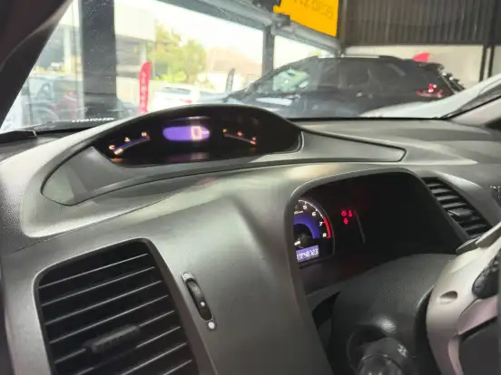 HONDA-CIVIC-2010
