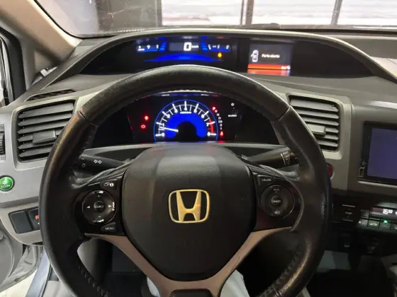 HONDA CIVIC 1.8 LXS 16V FLEX 4P AUTOMÁTICO