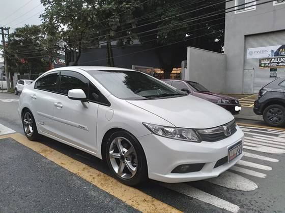 HONDA CIVIC 1.8 LXS 16V FLEX 4P AUTOMÁTICO