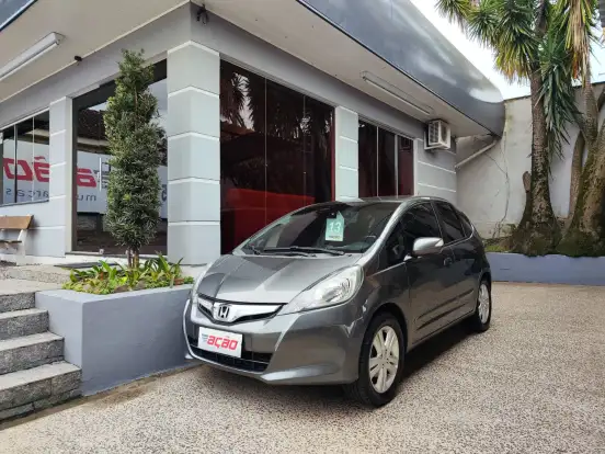 HONDA-FIT-2012