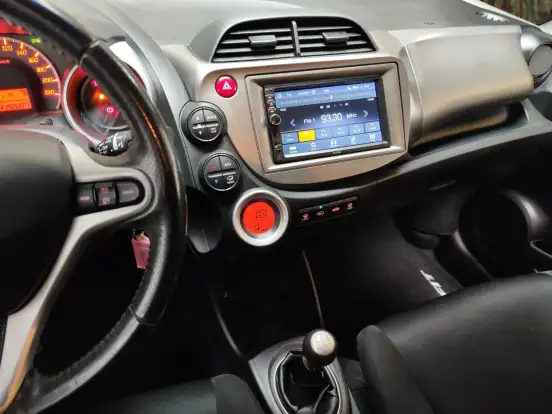 HONDA-FIT-2012