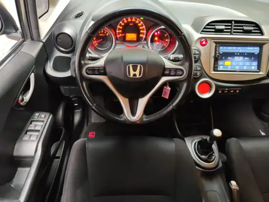 HONDA-FIT-2012