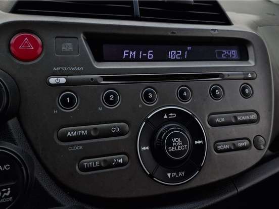 HONDA-FIT-2010