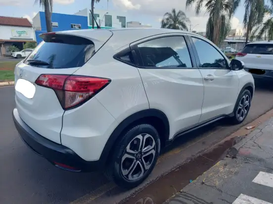 HONDA-HR-V-2016