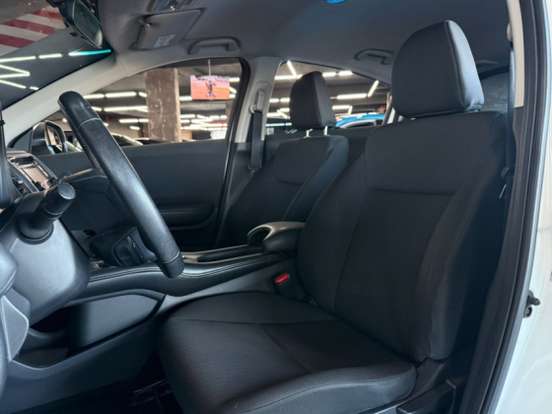 HONDA-HR-V-2015
