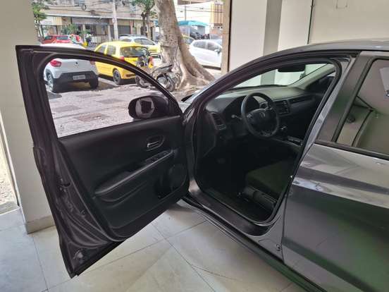 HONDA-HR-V-1.8 16V FLEX LX 4P AUTOMÁTICO HONDA-HR-V-2016