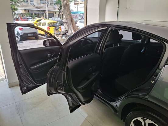 HONDA-HR-V-1.8 16V FLEX LX 4P AUTOMÁTICO HONDA-HR-V-2016