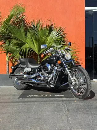 HONDA SHADOW 750 