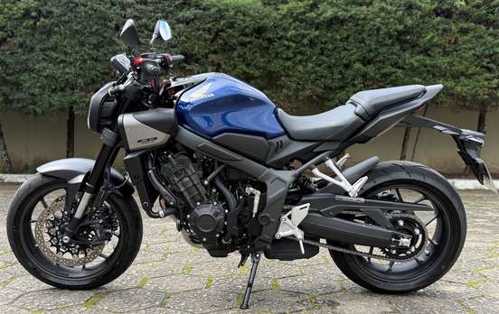 HONDA-CB 650R E-CLUTCH-2026