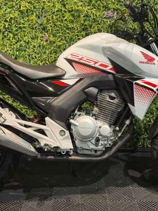 HONDA-CB TWISTER-2022