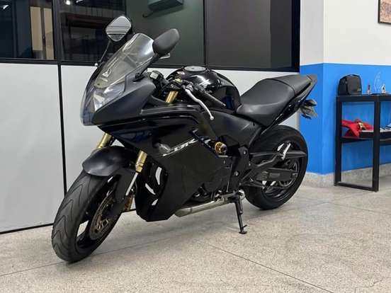 HONDA-CBR 600F-2012
