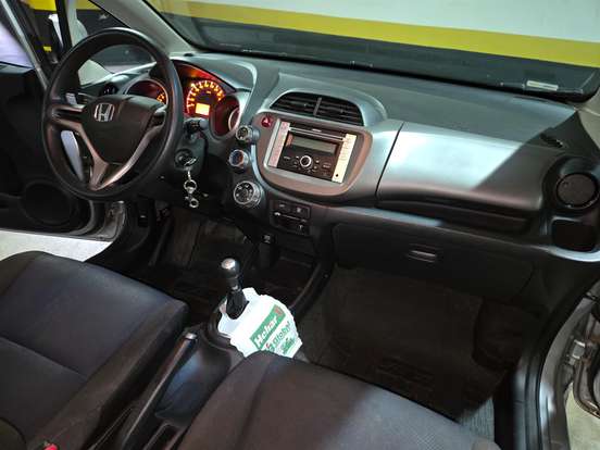 HONDA-FIT-1.4 LX 16V FLEX 4P MANUAL HONDA-FIT-2013