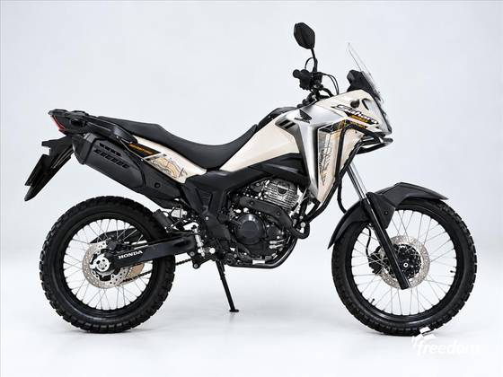 HONDA XRE 300 SAHARA ADVENTURE 