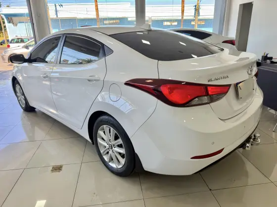 HYUNDAI ELANTRA 2.0 GLS 16V FLEX 4P AUTOMÁTICO