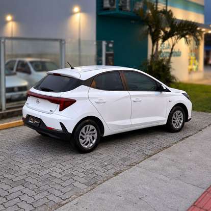 HYUNDAI-HB20-2022