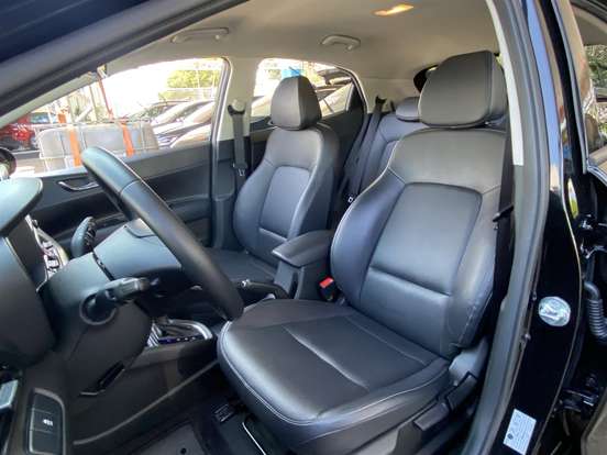 HYUNDAI-HB20-2023