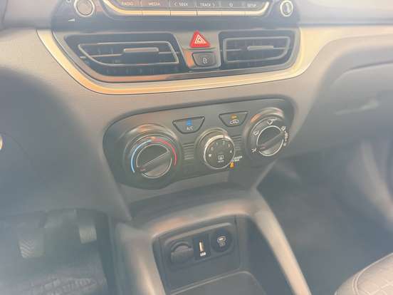 HYUNDAI-HB20S-2024