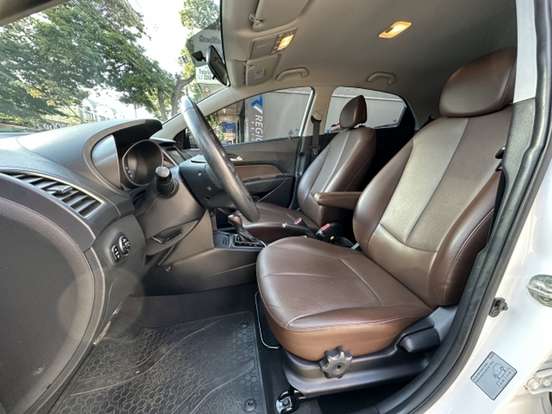 HYUNDAI-HB20X-1.6 16V PREMIUM FLEX 4P AUTOMÁTICO HYUNDAI-HB20X-2017