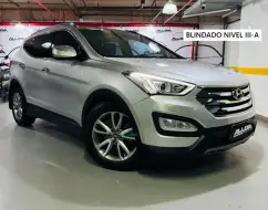 HYUNDAI SANTA FÉ 3.3 MPFI 4X4 7 LUGARES V6 270CV GASOLINA 4P AUTOMÁTICO HYUNDAI SANTA FÉ 3.3 MPFI 4X4 7 LUGARES V6 270CV GASOLINA 4P AUTOMÁTICO