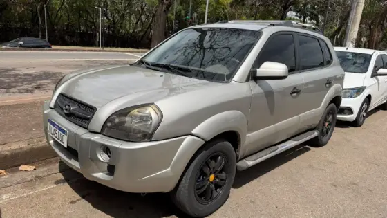 HYUNDAI TUCSON 2.0 MPFI GL 16V 142CV 2WD GASOLINA 4P MANUAL