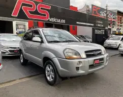 HYUNDAI TUCSON 2.0 MPFI GLS 16V 143CV 2WD FLEX 4P AUTOMÁTICO HYUNDAI TUCSON 2.0 MPFI GLS 16V 143CV 2WD FLEX 4P AUTOMÁTICO