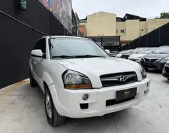 HYUNDAI TUCSON 2.0 MPFI GLS 16V 143CV 2WD FLEX 4P AUTOMÁTICO HYUNDAI TUCSON 2.0 MPFI GLS 16V 143CV 2WD FLEX 4P AUTOMÁTICO
