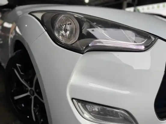 HYUNDAI-VELOSTER-2012