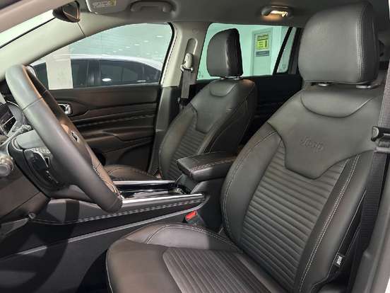JEEP-COMMANDER-2025