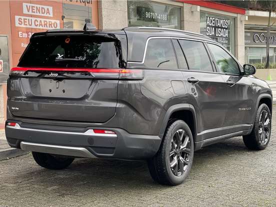 JEEP-COMMANDER-2026