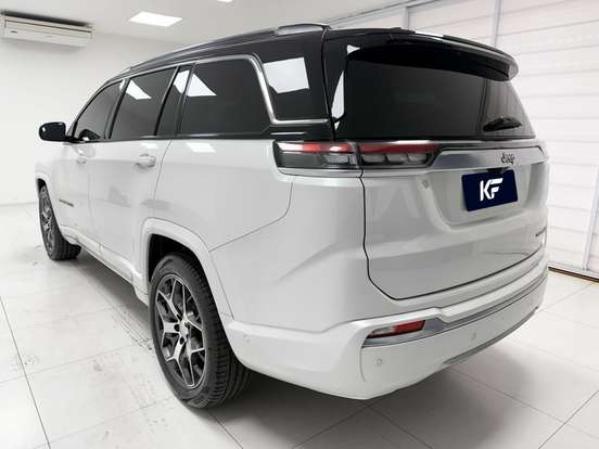 JEEP-COMMANDER-2022