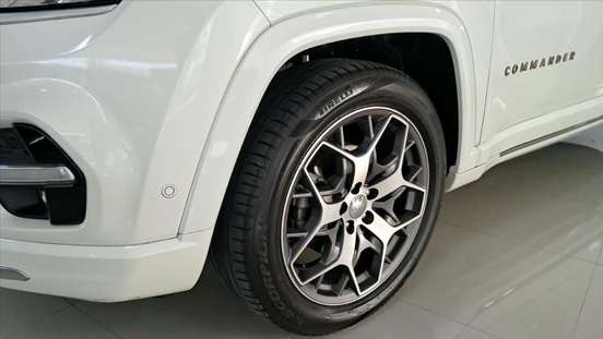 JEEP-COMMANDER-2024