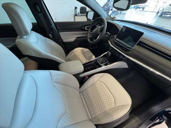 JEEP-COMMANDER-2022
