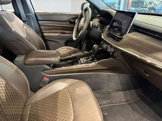 JEEP-COMMANDER-2022