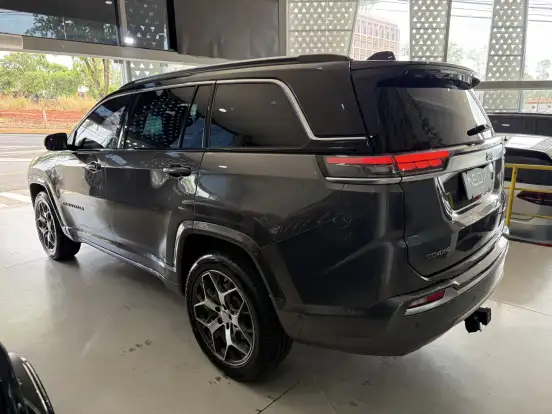JEEP-COMMANDER-2022