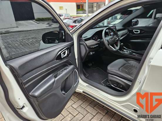 JEEP-COMMANDER-2.0 HURRICANE 4 TURBO GASOLINA BLACKHAWK AT9 JEEP-COMMANDER-2024