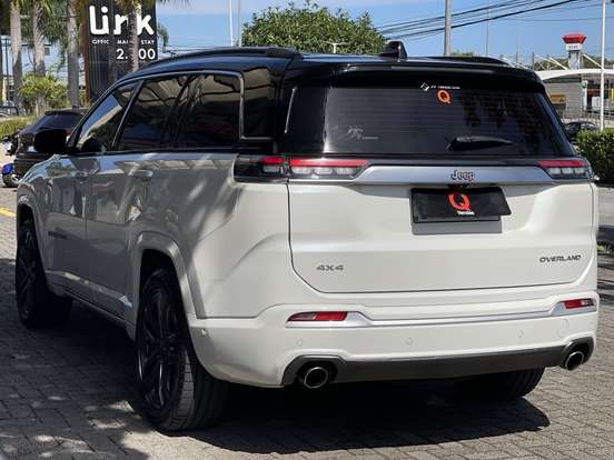 JEEP-COMMANDER-2.0 HURRICANE 4 TURBO GASOLINA OVERLAND AT9 JEEP-COMMANDER-2024