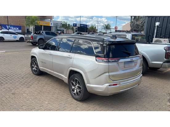 JEEP-COMMANDER-2022