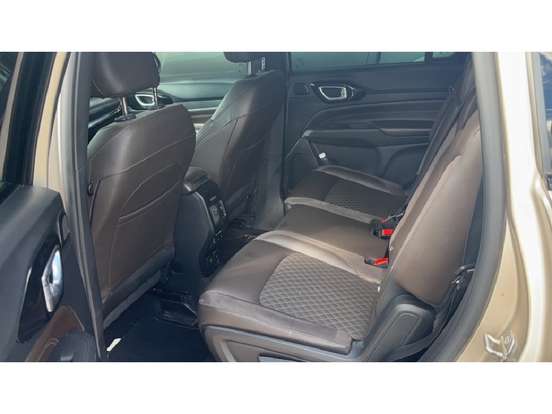 JEEP-COMMANDER-2022