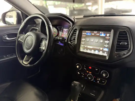 JEEP-COMPASS-2.0 16V FLEX LONGITUDE AUTOMÁTICO JEEP-COMPASS-2017