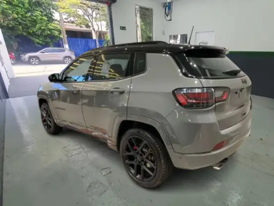 JEEP-COMPASS-2.0 HURRICANE 4 TURBO GASOLINA BLACKHAWK AT9 JEEP-COMPASS-2026