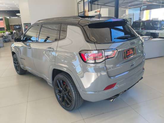 JEEP-COMPASS-2.0 HURRICANE 4 TURBO GASOLINA BLACKHAWK AT9 JEEP-COMPASS-2024