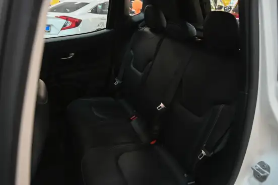 JEEP-RENEGADE-2024