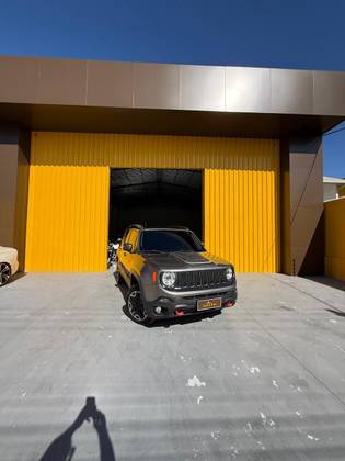 JEEP RENEGADE 2.0 16V TURBO DIESEL TRAILHAWK 4P 4X4 AUTOMÁTICO