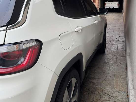 JEEP-COMPASS-2.0 16V FLEX LONGITUDE AUTOMÁTICO JEEP-COMPASS-2018