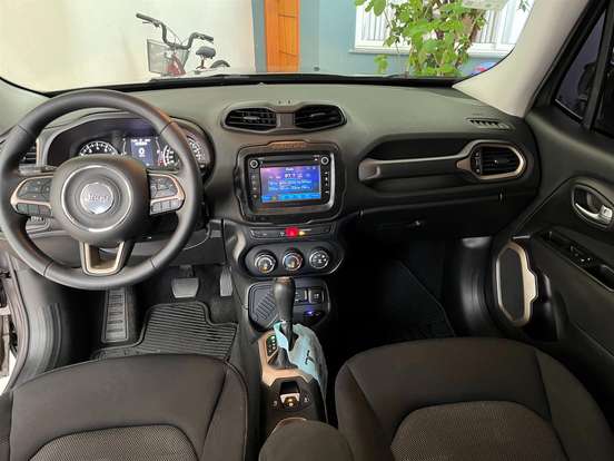 JEEP-RENEGADE-2018