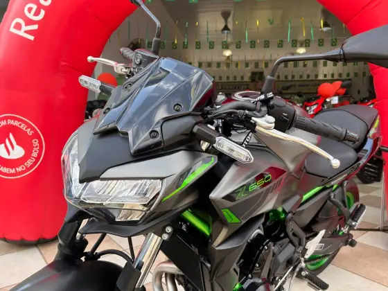 KAWASAKI Z650 ABS 