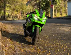 KAWASAKI NINJA ZX-4RR KAWASAKI NINJA ZX-4RR