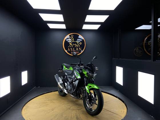 KAWASAKI Z400 