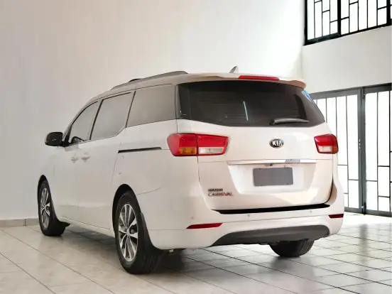 KIA-CARNIVAL-3.3 EX V6 24V GASOLINA 4P AUTOMATICO KIA-CARNIVAL-2015