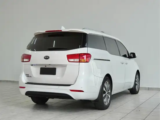 KIA-CARNIVAL-3.3 EX V6 24V GASOLINA 4P AUTOMATICO KIA-CARNIVAL-2015